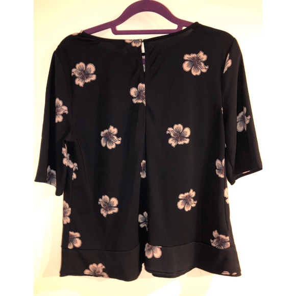Ann Taylor floral blouse - Picture 4 of 5